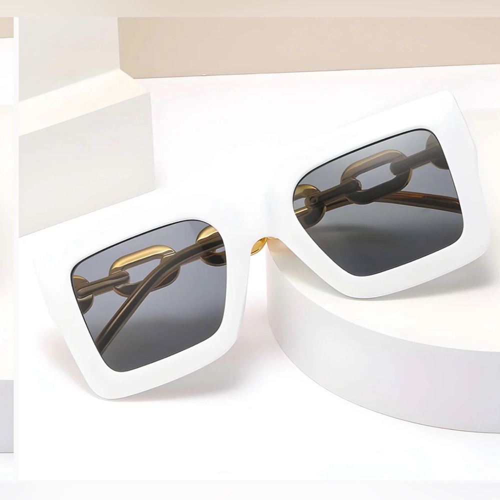 Square Chained Shades Bundle, Includes:Cleaning cloth & Microfiber Carry…